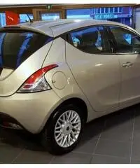 LANCIA Ypsilon 1.2 69 CV 5 porte Gold