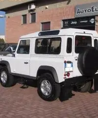 LAND ROVER Defender 90 2.4 TD4 Station Wagon S LAND ROVER Defender 90 2.4 TD4 Station Wagon S