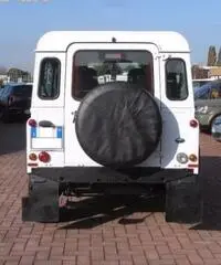 LAND ROVER Defender 90 2.4 TD4 Station Wagon S LAND ROVER Defender 90 2.4 TD4 Station Wagon S