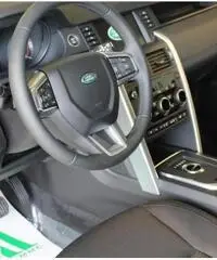 LAND ROVER Discovery Sport 2.0 TD4 A/T 7 POSTI SE (Super Ammortamento) LAND ROVER Discovery Sport 2.0 TD4 A/T 7 POSTI SE (Super Ammortamento)