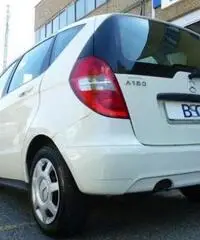 Mercedes-Benz A 160 A 160 CDI CAMBIO AUTOMATICO Mercedes-Benz A 160 A 160 CDI CAMBIO AUTOMATICO