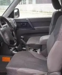 MITSUBISHI Pajero 3.2 16V DI-D 3p. GLX MITSUBISHI Pajero 3.2 16V DI-D 3p. GLX