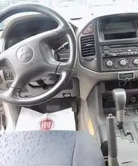 Mitsubishi Pajero Pajero 3.2 4X4  DI-D  PASSO LUNGO 7posti