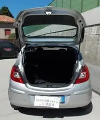 Opel Corsa 1.2 5 porte Cosmo  X NEOPATENTATI Opel Corsa 1.2 5 porte Cosmo  X NEOPATENTATI