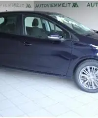 PEUGEOT 208 PureTech 82 5 porte Active PEUGEOT 208 PureTech 82 5 porte Active