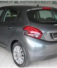PEUGEOT 208 PureTech 82 5 porte Active PEUGEOT 208 PureTech 82 5 porte Active