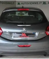 PEUGEOT 208 PureTech 82 5 porte Active PEUGEOT 208 PureTech 82 5 porte Active