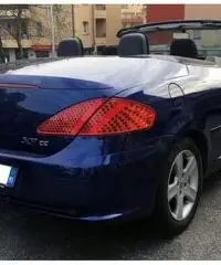 Peugeot 307 2.0 16V CABRIO con SENSORI DI PARCHEGGIO POST. Peugeot 307 2.0 16V CABRIO con SENSORI DI PARCHEGGIO POST.