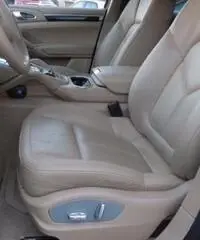 PORSCHE Cayenne 3.0 Diesel PORSCHE Cayenne 3.0 Diesel