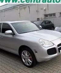 PORSCHE Cayenne 4.5 cat Turbo PORSCHE Cayenne 4.5 cat Turbo