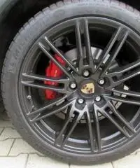 PORSCHE Cayenne 4.8 Turbo PORSCHE Cayenne 4.8 Turbo