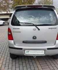 SUZUKI Wagon R+ 1.3i 16V cat 4x4 GL SUZUKI Wagon R+ 1.3i 16V cat 4x4 GL