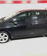 TOYOTA Auris 1.8 Hybrid 5 porte Active TOYOTA Auris 1.8 Hybrid 5 porte Active