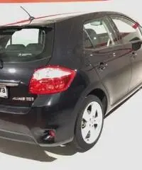 TOYOTA Auris 1.8 Hybrid 5 porte Active TOYOTA Auris 1.8 Hybrid 5 porte Active