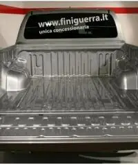 TOYOTA Hilux 2.4 D-4D 4WD 4 porte Double Cab Lounge TOYOTA Hilux 2.4 D-4D 4WD 4 porte Double Cab Lounge