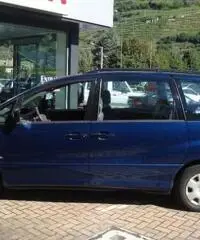 TOYOTA Previa 2.0 Tdi D-4D