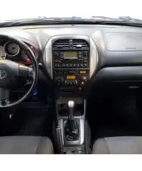 TOYOTA RAV 4 RAV4 2.0 Tdi D-4D cat 5 porte TOYOTA RAV 4 RAV4 2.0 Tdi D-4D cat 5 porte