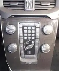 VOLVO V40 D2 Momentum