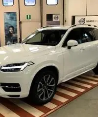 VOLVO XC90 D5 AWD Geartronic 7 posti Business Plus VOLVO XC90 D5 AWD Geartronic 7 posti Business Plus
