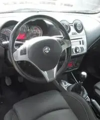 Alfa Romeo Mito 1.6 Jtdm 16V Dist. Sport Pack DNA My'10 Alfa Romeo Mito 1.6 Jtdm 16V Dist. Sport Pack DNA My'10