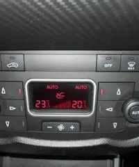 Alfa Romeo Mito 1.6 Jtdm 16V Dist. Sport Pack DNA My'10 Alfa Romeo Mito 1.6 Jtdm 16V Dist. Sport Pack DNA My'10