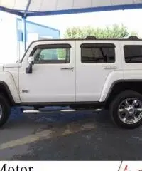 HUMMER H3 3.7 aut. Luxury G.P.L HUMMER H3 3.7 aut. Luxury G.P.L