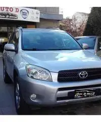Toyota Rav4 2.2 D-4d 136cv SOL Toyota Rav4 2.2 D-4d 136cv SOL