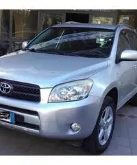 Toyota Rav4 2.2 D-4d 136cv SOL Toyota Rav4 2.2 D-4d 136cv SOL
