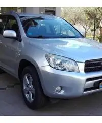 Toyota Rav4 2.2 D-4d 136cv SOL Toyota Rav4 2.2 D-4d 136cv SOL