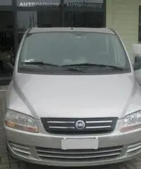 Fiat Multipla 1.9 JTD Dynamic Fiat Multipla 1.9 JTD Dynamic