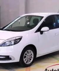 RENAULT SCENIC XMODE 1.5 DCI ''LIVE'' RENAULT SCENIC XMODE 1.5 DCI ''LIVE''