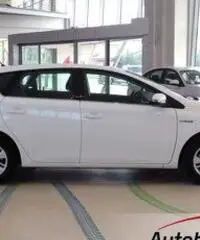 TOYOTA AURIS 1.8 HYBRID AUTOMATICA MOD.RESTYLING TOYOTA AURIS 1.8 HYBRID AUTOMATICA MOD.RESTYLING