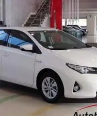 TOYOTA AURIS 1.8 HYBRID AUTOMATICA MOD.RESTYLING TOYOTA AURIS 1.8 HYBRID AUTOMATICA MOD.RESTYLING