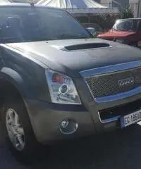 ISUZU D-Max 3.0 TD cat Crew Cab 4WD Pup. LS Aut. EU4 ISUZU D-Max 3.0 TD cat Crew Cab 4WD Pup. LS Aut. EU4