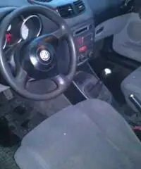 ALFA ROMEO 147 1.9 JTD 115 CV Distinctive ALFA ROMEO 147 1.9 JTD 115 CV Distinctive