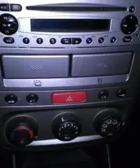 ALFA ROMEO 147 1.9 JTD 115 CV Distinctive ALFA ROMEO 147 1.9 JTD 115 CV Distinctive