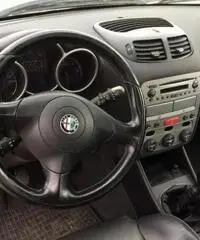 ALFA ROMEO 147 1.9 JTD (115 CV) cat 5p. Distinctive UNICO PROPR. ALFA ROMEO 147 1.9 JTD (115 CV) cat 5p. Distinctive UNICO PROPR.