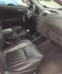 ALFA ROMEO 147 1.9 JTD (115 CV) cat 5p. Distinctive UNICO PROPR. ALFA ROMEO 147 1.9 JTD (115 CV) cat 5p. Distinctive UNICO PROPR.