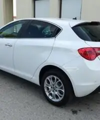 ALFA ROMEO Giulietta 1.6 JTDm 120 CV SUPER +Navi+Vetri scuri+ ALFA ROMEO Giulietta 1.6 JTDm 120 CV SUPER +Navi+Vetri scuri+