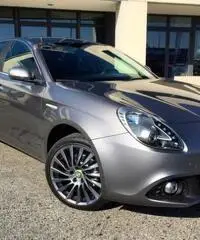 ALFA ROMEO Giulietta 1.6 JTDm 120 CV SUPER +Navi+Vetri scuri+ ALFA ROMEO Giulietta 1.6 JTDm 120 CV SUPER +Navi+Vetri scuri+