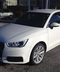Audi A1 SB 1.4 tdi con NAVI e OPTIONAL Audi A1 SB 1.4 tdi con NAVI e OPTIONAL