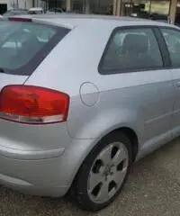 AUDI A3 2.0 16V TDI Ambition AUDI A3 2.0 16V TDI Ambition