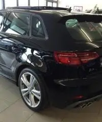 AUDI A3 SPB 2.0 TDI Sport S line Tetto+Far LED + AUDI A3 SPB 2.0 TDI Sport S line Tetto+Far LED +