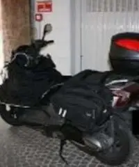 SCOOTERONE KYMCO DOWNTOWN 300i DEL 2010 CON SOLI 17700 KM SCOOTERONE KYMCO DOWNTOWN 300i DEL 2010 CON SOLI 17700 KM