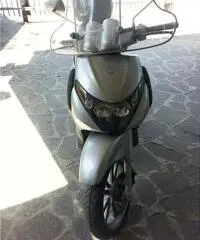 Scooter Piaggio Beverly 200 Scooter Piaggio Beverly 200