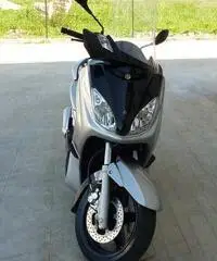 Yamaha X MAX 250 CC