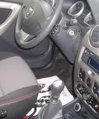 DACIA Duster 1.5 dCi 110CV 4x4 Lauréate DACIA Duster 1.5 dCi 110CV 4x4 Lauréate