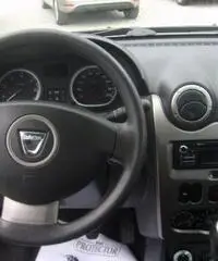 DACIA Duster 1.5 dCi 110CV 4x4 Lauréate DACIA Duster 1.5 dCi 110CV 4x4 Lauréate