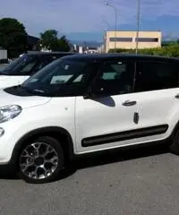 FIAT 500L 1.6 Multijet 120 CV €6 Trekking Tetto /Navig /Pdc FIAT 500L 1.6 Multijet 120 CV €6 Trekking Tetto /Navig /Pdc
