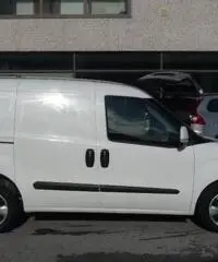FIAT Doblo Doblò 1.6 MJT 105CV Cargo Tettuccio Apribile FIAT Doblo Doblò 1.6 MJT 105CV Cargo Tettuccio Apribile